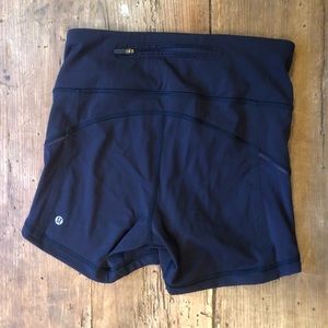 Lulu Biking Short 2.5” high rise